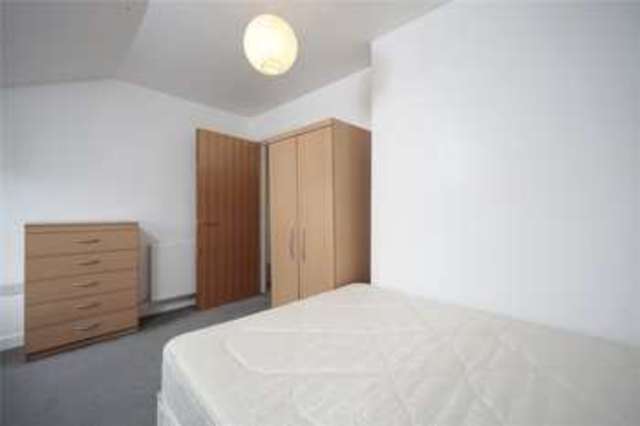  Image of 2 bedroom Flat to rent in St. John