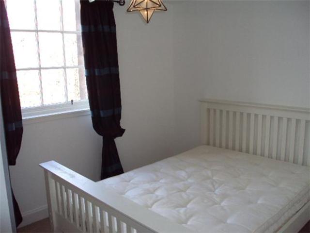  Image of 1 bedroom Flat to rent in St. Leonards Crag Edinburgh EH8 at St Leonards Edinburgh Edinburgh, EH8 9SP