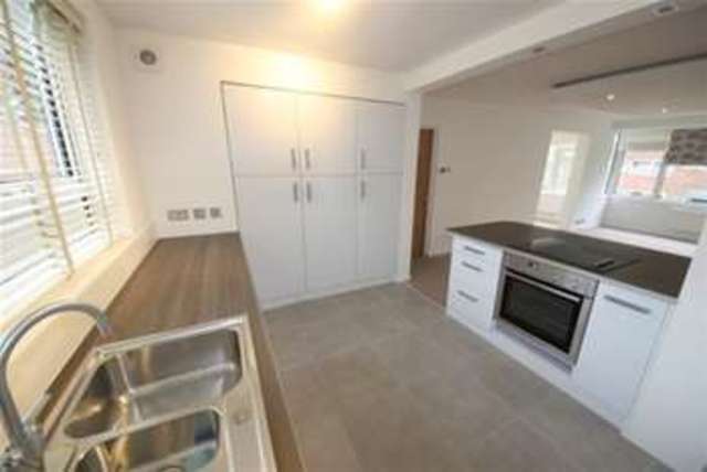  Image of 2 bedroom Flat to rent in St. Margarets London Road Guildford GU1 at Guildford, GU1 1TL