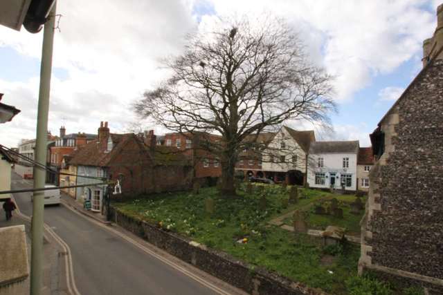  Image of 1 bedroom Apartment to rent in St. Marys Street Wallingford OX10 at St. Marys Street  Wallingford, OX10 0EW