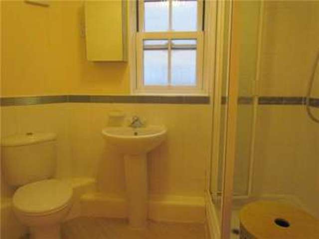  Image of 2 bedroom Flat to rent in St. Matthews Gardens Cambridge CB1 at Cambridge, CB1 2PJ