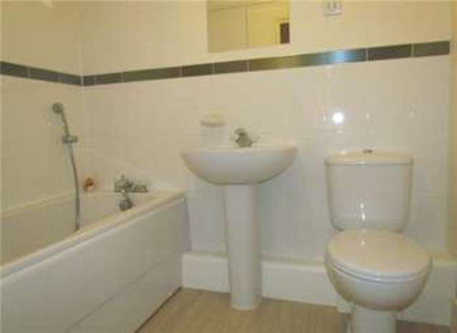  Image of 2 bedroom Flat to rent in St. Matthews Gardens Cambridge CB1 at Cambridge, CB1 2PJ