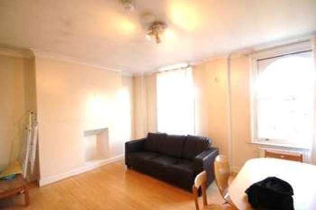  Image of 3 bedroom Maisonette to rent in St. Pauls Road London N1 at Islington London Islington, N1 2LL