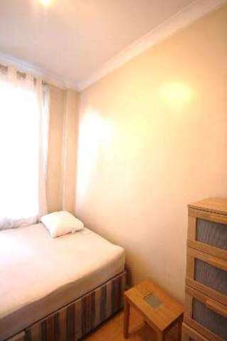  Image of 3 bedroom Maisonette to rent in St. Pauls Road London N1 at Islington London Islington, N1 2LL