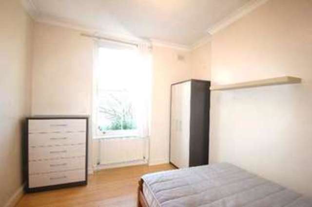 Image of 3 bedroom Maisonette to rent in St. Pauls Road London N1 at Islington London Islington, N1 2LL
