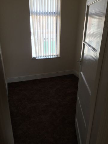  Image of 3 bedroom Flat to rent in Stanton Street Newcastle upon Tyne NE4 at Stanton Street Array Blakelaw, NE4 5LE
