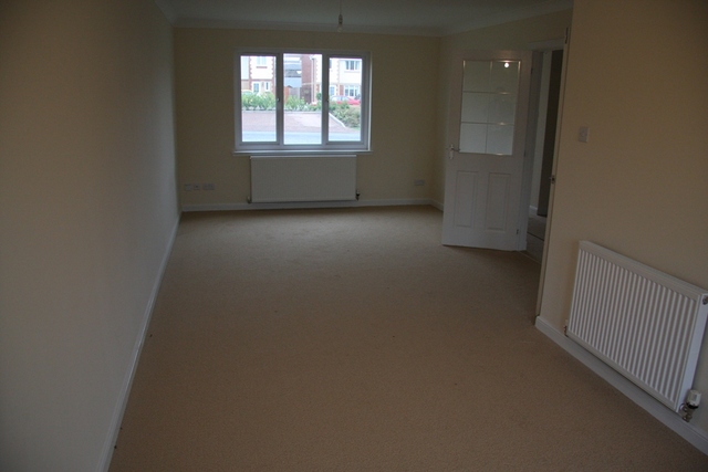  Image of 3 bedroom Terraced house to rent in Station Gate Darvel KA17 at Darvel East Ayrshire East Ayrshire, KA17 0AT