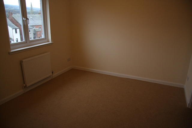  Image of 3 bedroom Terraced house to rent in Station Gate Darvel KA17 at Darvel East Ayrshire East Ayrshire, KA17 0AT