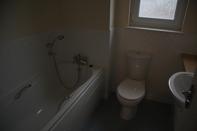  Image of 3 bedroom Terraced house to rent in Station Gate Darvel KA17 at Darvel East Ayrshire East Ayrshire, KA17 0AT