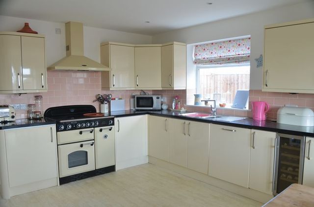  Image of 4 bedroom Detached house for sale in Station Road Bardney Lincoln LN3 at Station Road Bardney Lincoln, LN3 5UF