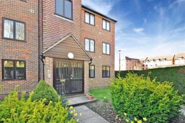  Image of 2 bedroom Ground Flat for sale in Station Road Pulborough RH20 at Pulborough West Sussex Pulborough, RH20 1AU