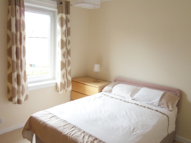  Image of 2 bedroom Flat to rent in Stenhouse Avenue Edinburgh EH11 at Stenhouse Edinburgh Edinburgh, EH11 3HZ