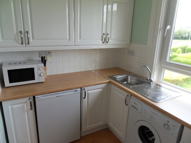  Image of 2 bedroom Flat to rent in Stenhouse Avenue Edinburgh EH11 at Stenhouse Edinburgh Edinburgh, EH11 3HZ