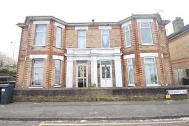  Image of 6 bedroom Semi-Detached house to rent in Stewart Road Bournemouth BH8 at Stewart Road  Bournemouth, BH8 8NZ