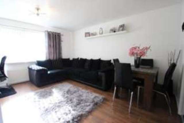  Image of 2 bedroom Flat for sale in Stirling Way Renfrew PA4 at Renfrew Renfrewshire Renfrew, PA4 0NZ