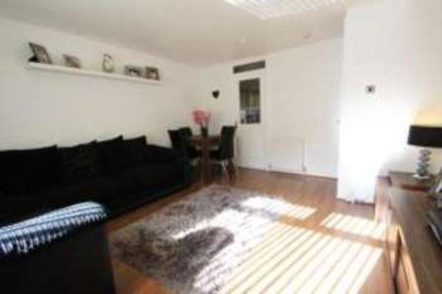  Image of 2 bedroom Flat for sale in Stirling Way Renfrew PA4 at Renfrew Renfrewshire Renfrew, PA4 0NZ