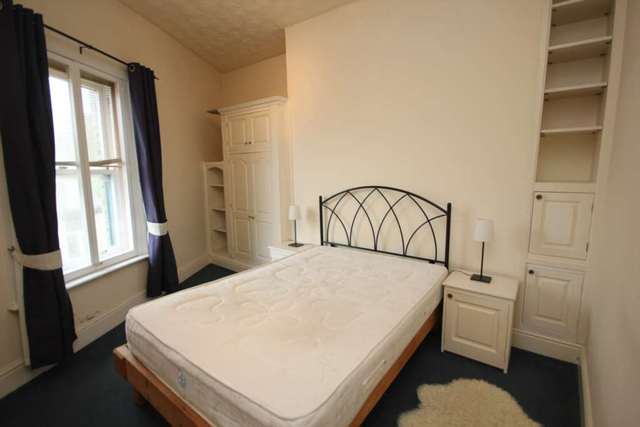  Image of 2 bedroom Apartment to rent in Stockport Road Mossley Ashton-under-Lyne OL5 at Stockport Road Mossley Ashton Under Lyne, OL5 0QX