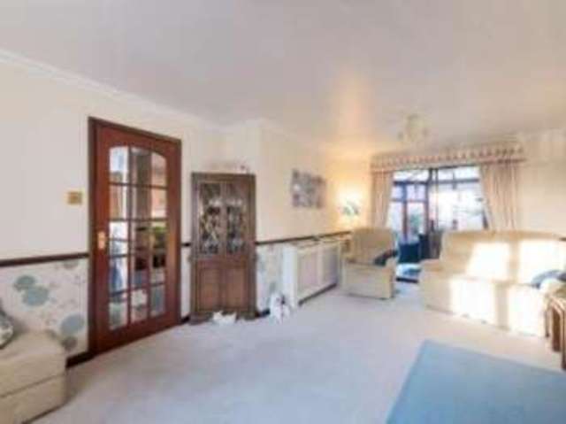  Image of 3 bedroom Detached house for sale in Stokes Paddock Long Clawson Melton Mowbray LE14 at Long Clawson Melton Mowbray Long Clawson, LE14 4NZ
