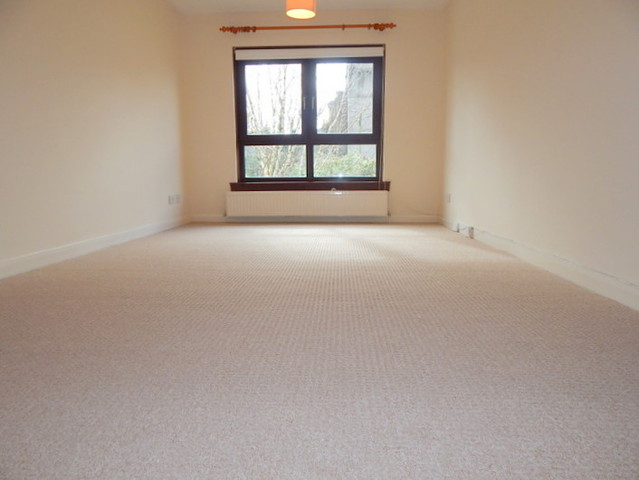  Image of 2 bedroom Flat to rent in Stonefield Park Paisley PA2 at Paisley Renfrewshire Renfrewshire, PA2 7RT