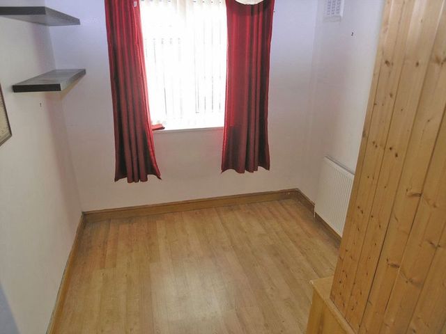  Image of 1 bedroom Flat for sale in Pebble Close Stourbridge DY8 at Pebble Close  Stourbridge, DY8 1LF