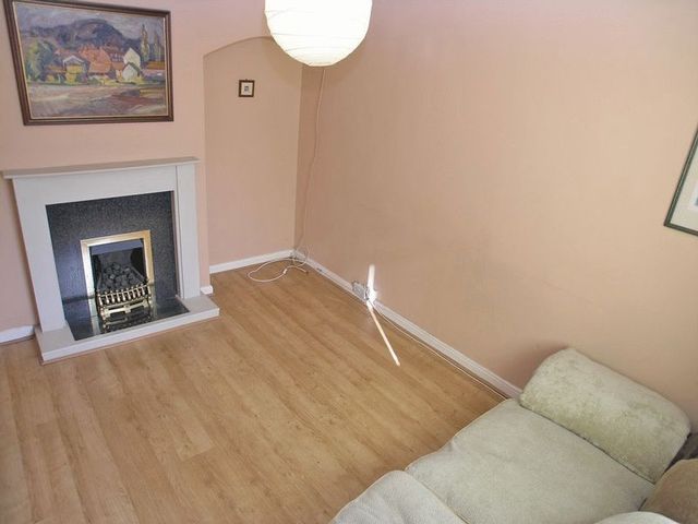  Image of 1 bedroom Flat for sale in Pebble Close Stourbridge DY8 at Pebble Close  Stourbridge, DY8 1LF