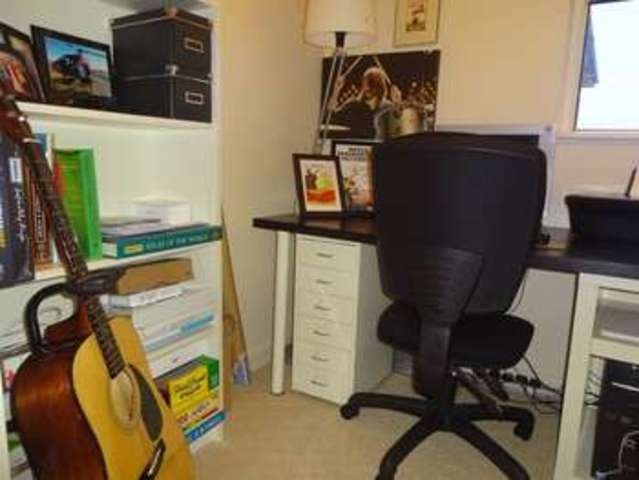  Image of 3 bedroom Flat for sale in Stradbroke Road Woodhouse Sheffield S13 at Stradbroke Sheffield South Yorkshire, S13 8ST