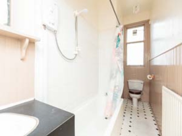  Image of 4 bedroom Flat to rent in Strathearn Road Edinburgh EH9 at Marchmont Edinburgh Edinburgh, EH9 2AB