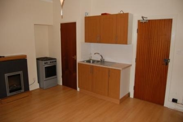  Image of 1 bedroom Flat to rent in Christ Church Road Doncaster DN1 at Doncaster  Doncaster, DN1 2QF