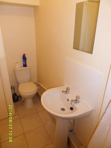  Image of 1 bedroom Flat to rent in Christ Church Road Doncaster DN1 at Doncaster  Doncaster, DN1 2QF