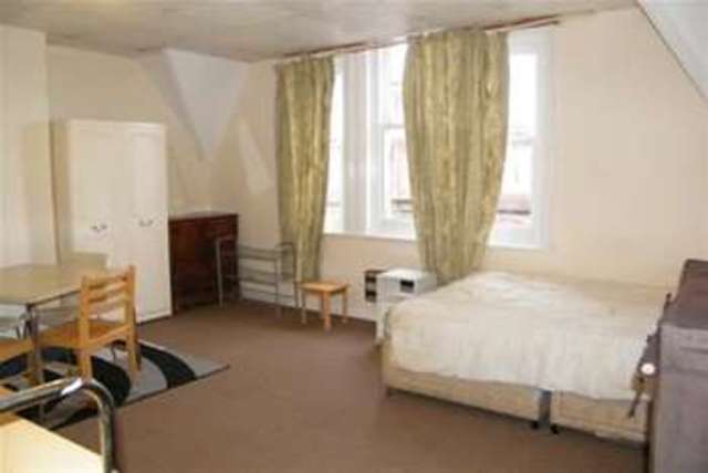  Image of Studio flat to rent in Durley Gardens Westbourne Bournemouth BH2 at Bournemouth, BH2 5HT