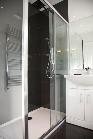  Image of 2 bedroom Ground Flat for sale in Aldrington Road London SW16 at Aldrington Road  Streatham, SW16 1TH