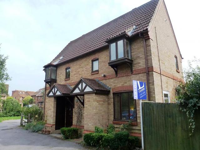  Image of 1 bedroom End of Terrace to rent in Suffolk Drive Burpham Guildford GU4 at Guildford, GU4 7FD