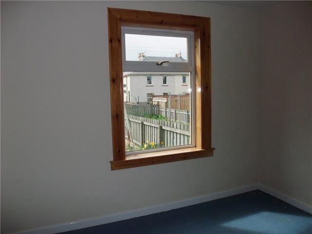  Image of 2 bedroom Flat to rent in Sunnybraes Terrace Steelend Dunfermline KY12 at Dunfermline Fife Fife, KY12 9NE