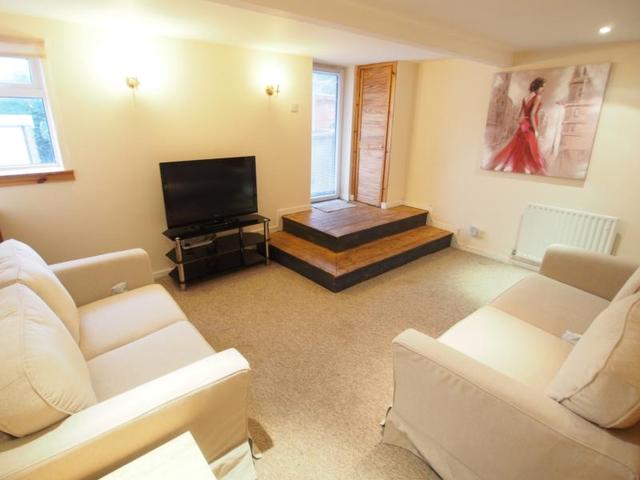  Image of 4 bedroom Terraced house to rent in Sunnyside Road Aberdeen AB24 at City Centre Aberdeen Aberdeen, AB24 3LR