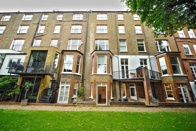  Image of 3 bedroom Flat to rent in Sutherland Avenue London W9 at Sutherland Avenue Maida Vale Maida Vale, W9 2QJ