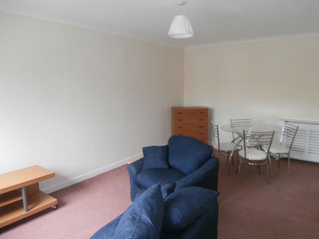  Image of 2 bedroom Flat to rent in Swaledale East Kilbride Glasgow G74 at East Kilbride South Lanarkshire South Lanarkshire, G74 4QP
