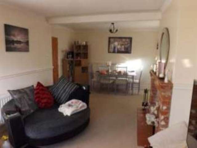  Image of 3 bedroom End of Terrace for sale in Fairlawn Road Tadley RG26 at Tadley Hampshire Tadley, RG26 3SJ