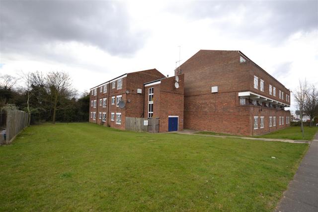  Image of 2 bedroom Property to rent in Tarling Road London N2 at East Finchley, N2 8LB