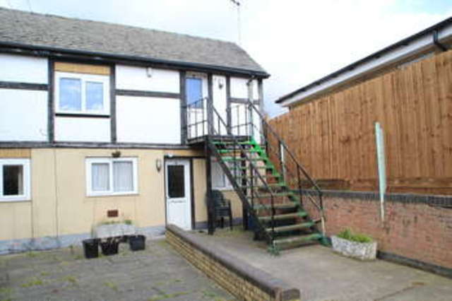  Image of 1 bedroom Flat to rent in Tavern Yard Meldreth Royston SG8 at Meldreth Royston Hertfordshire, SG8 6JY