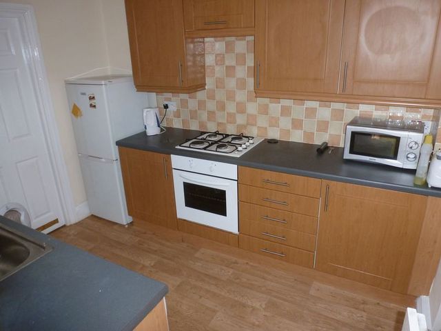  Image of 3 bedroom Flat to rent in Tavistock Road Jesmond Newcastle upon Tyne NE2 at Tavistock Road Array Jesmond, NE2 3HY