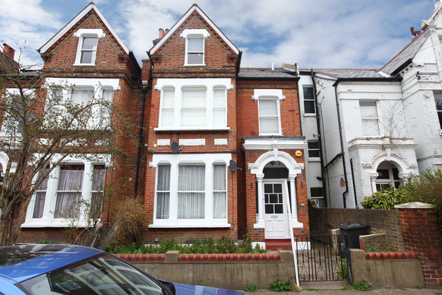  Image of 4 bedroom Maisonette for sale in Templar Street London SE5 at Templar Street  Camberwell, SE5 9JB