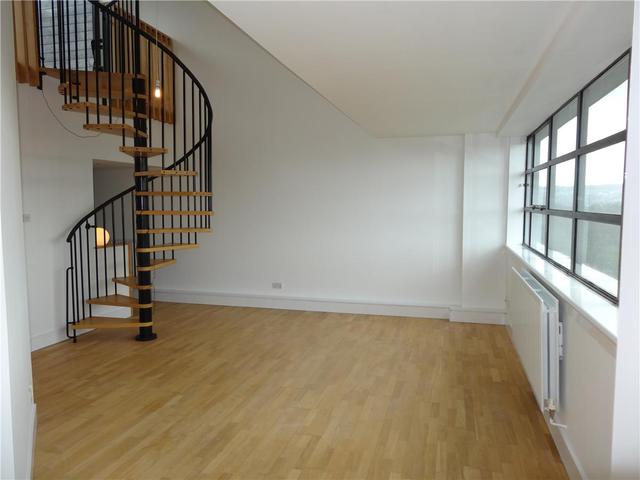  Image of 2 bedroom Penthouse to rent in Templeton Court Glasgow G40 at Glasgow Green Glasgow Glasgow, G40 1EF
