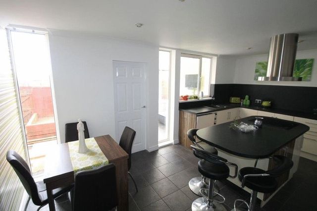  Image of 4 bedroom Terraced house for sale in Tern Path Glenrothes KY7 at Tern Path  Glenrothes, KY7 6TN