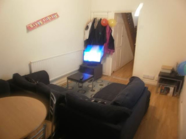  Image of 5 bedroom Terraced house to rent in Tewkesbury Street Cathays Cardiff CF24 at Tewkesbury Street  Cardiff, CF24 4QR