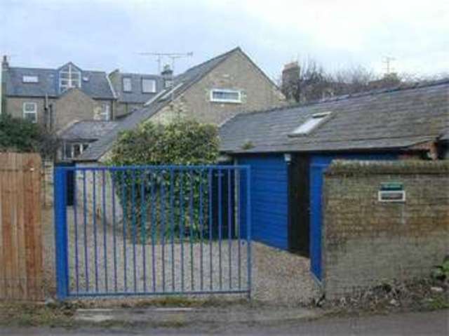  Image of 2 bedroom Detached house to rent in Sandy Lane Cambridge CB4 at CAMBRIDGE  Chesterton, CB4 1HZ