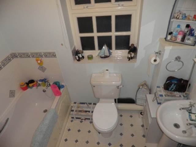  Image of 3 bedroom Detached house to rent in The Beeches Warminster BA12 at Warminster Wiltshire Warminster, BA12 8LD