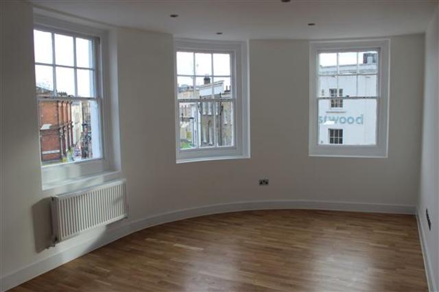  Image of 1 bedroom Apartment to rent in New King Street London SE8 at Deptford, SE8 3HS