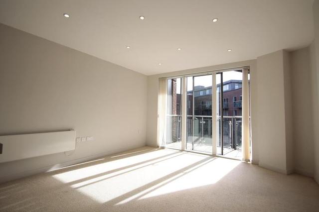  Image of 2 bedroom Apartment to rent in The Heart Walton-on-Thames KT12 at Walton-On-Thames, KT12 1GE