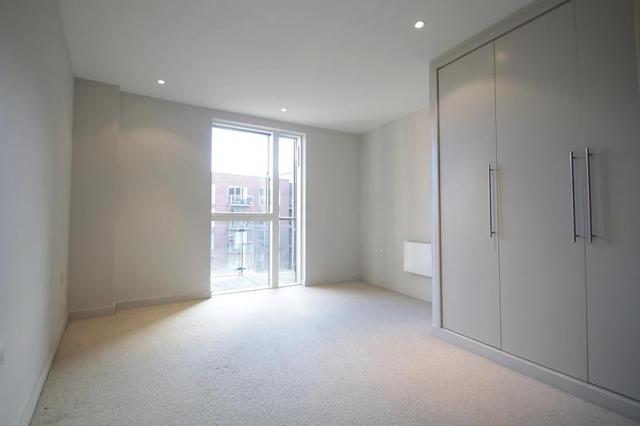  Image of 2 bedroom Apartment to rent in The Heart Walton-on-Thames KT12 at Walton-On-Thames, KT12 1GE