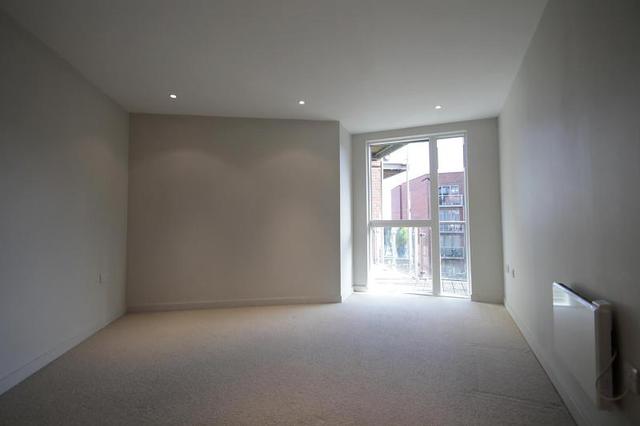  Image of 2 bedroom Apartment to rent in The Heart Walton-on-Thames KT12 at Walton-On-Thames, KT12 1GE